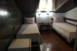 SÓTÃO VILA RICA – STANDARD TWIN (2 CAMAS SOLTEIRO)